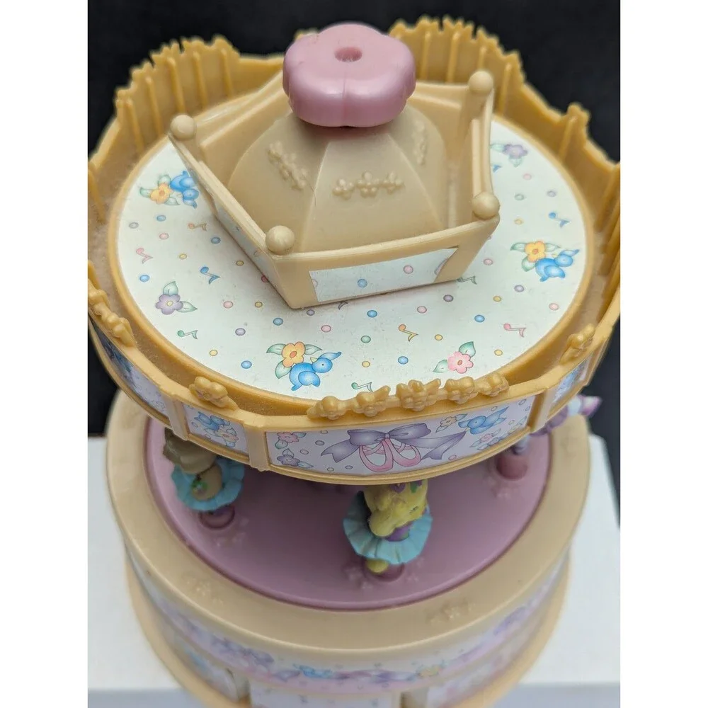 1999 Vtg Wind Up Music 'N Motion Carousel Jewelry Box Moose Mountain Care Bears